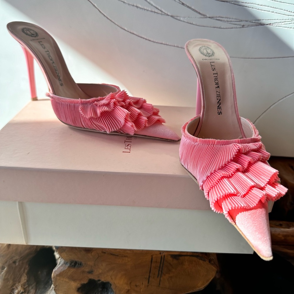 RARE Vintage Collection Les Tropeziennes light pink satin mules. Size 8
